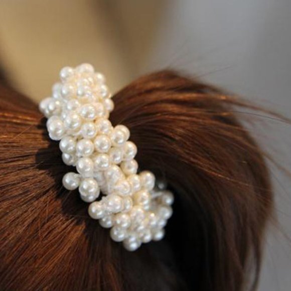 Pearl Elastic Hair Band - Picture 2 of 3